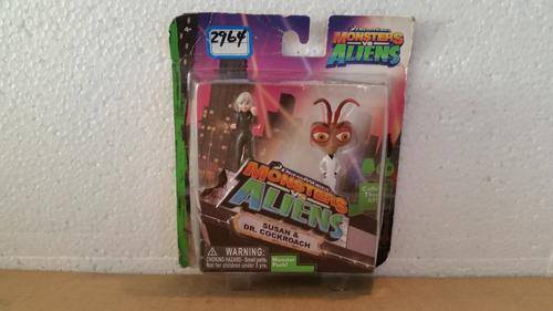 MONSTER vs ALIENS - Susan & DR. Cockroach