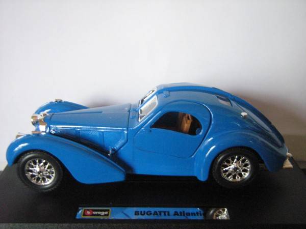 AUCTION : Bugati Atlantic (Scale 1/24) by Bburago BIJOUX Collezione