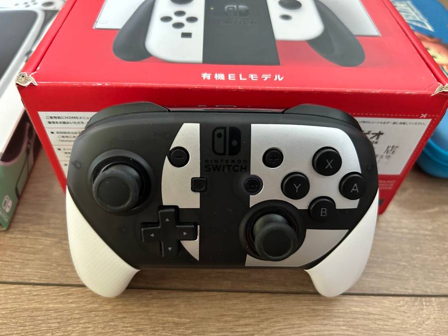 Switch OLED White + Accessories