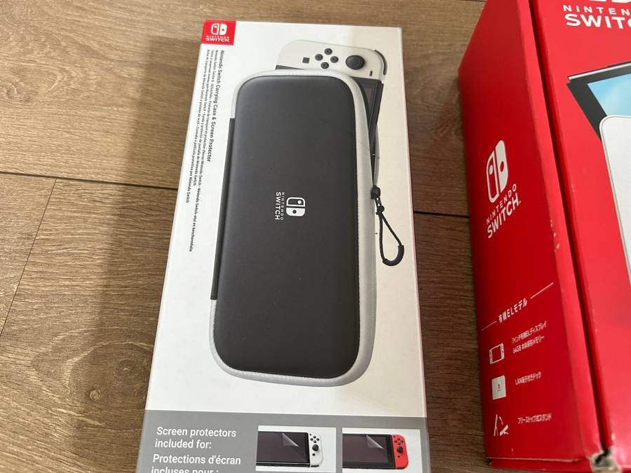 Switch OLED White + Accessories