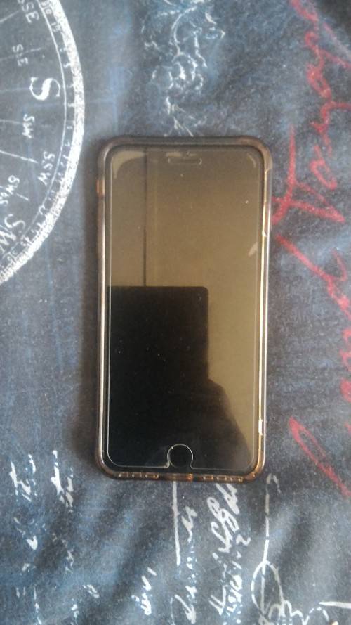 Selling an Iphone 7 plus 128 GB