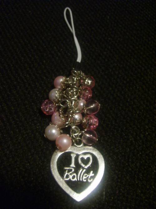 I love ballet charm - ideal for schoolbags, sports bag, pencil case or cellphone!