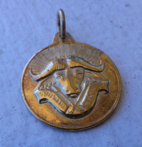 32 Battalion pendant. 9 ct Gold, stamped. Bushwar.