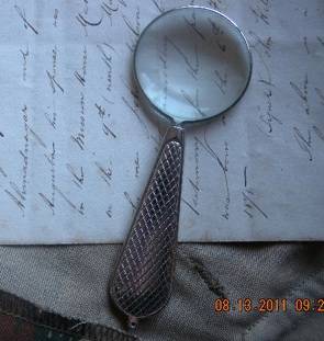 Beautiful Collectors Magnifying Glass. Metal.