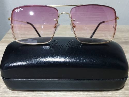 Ray-Ban Caravan Sunglasses pink lens