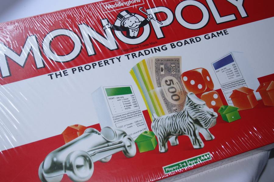 Original 1994 Waddingtons Monopoly  sealed in box