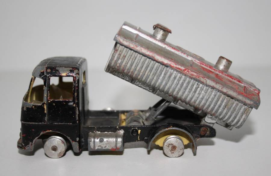 CORGI  E.R.F. Cement Truck model 64 Original Vintage (Made in GT. Britain)