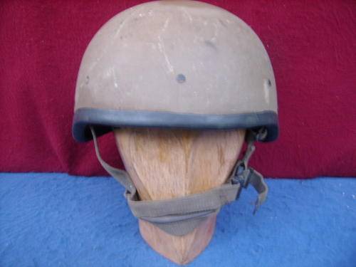 A PRE 1994-S.A.D.F.PARA-TROOPER'S HELMET-COMPLETE-LOW START.