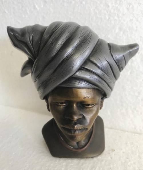 Caspar Darare Bust