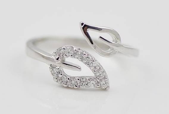 Silver Two Leaf Ring