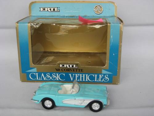 ERTL no. 2588 Corvette Car 1960 - Mint & Boxed Scale 1/43