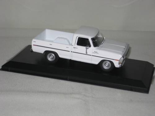 Greenlight Ford 1979 F-100 Scale 1/43
