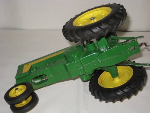 John Deere 630 Tractor - Aluminium Rims
