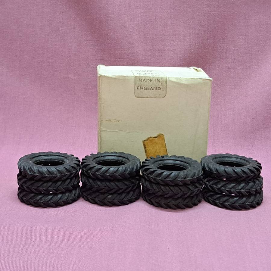 Dinky Toys Tyres No. 087 - 12 off in original box