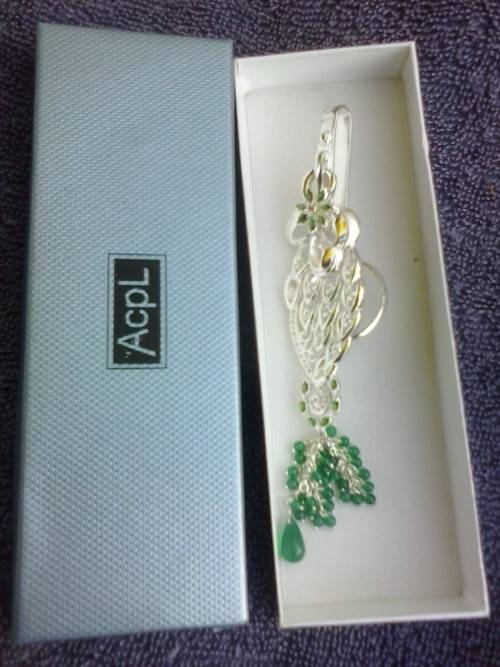 Silver coloured metal keyring with green beads, new in box - never used, 13.5cm long