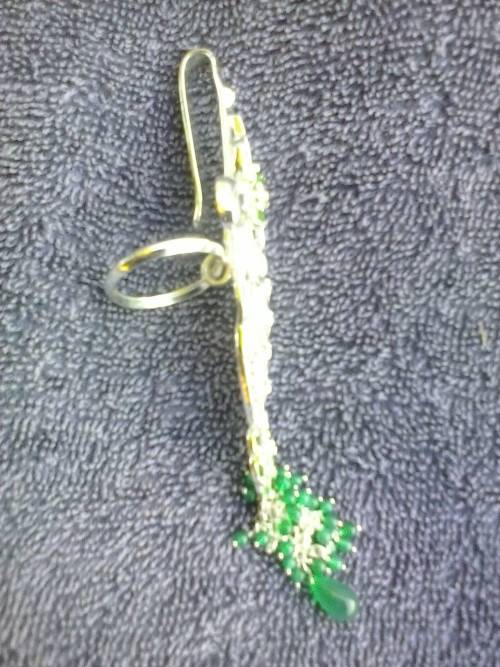 Silver coloured metal keyring with green beads, new in box - never used, 13.5cm long