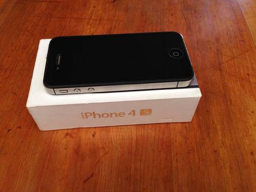 Iphone 4 S smart phone