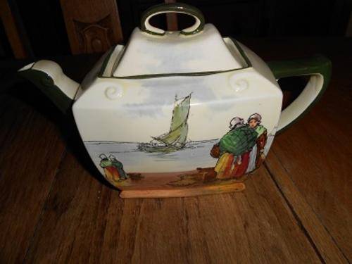 Royal Doulton Series Ware Teapot D4405