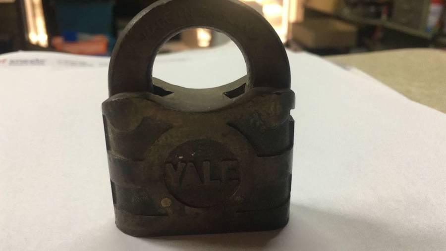 Vintage Brass Yale Padlock Lock Made in England  ( NO KEY )