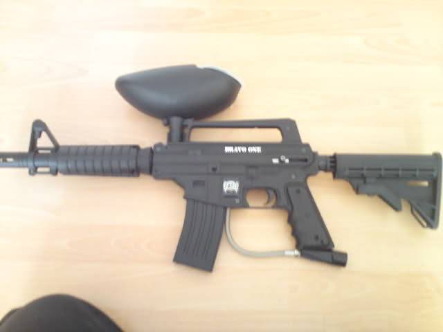 Tippman - Bravo One (As good as new) Extras - New Hopper, 20 oz co2 and sling.