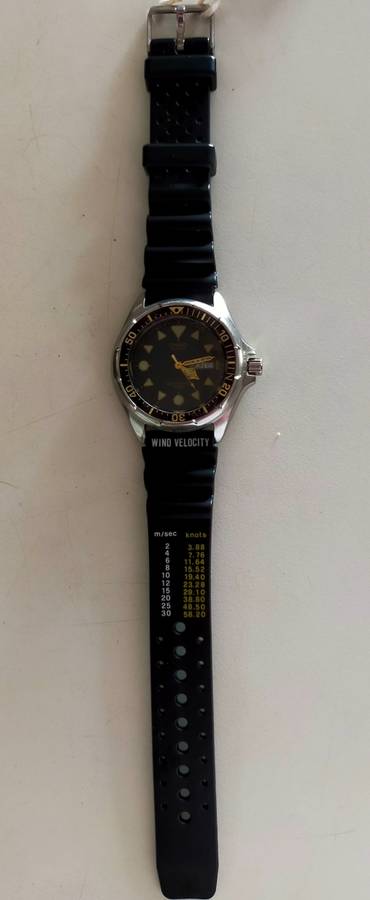 Vintage Casio Diver, full stainless case with rotating bezel
