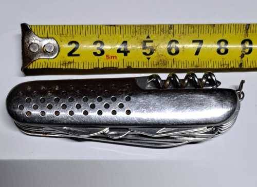 VINTAGE ANTIQUE SWISS ARMY STYLE POCKET KNIVES? ??
