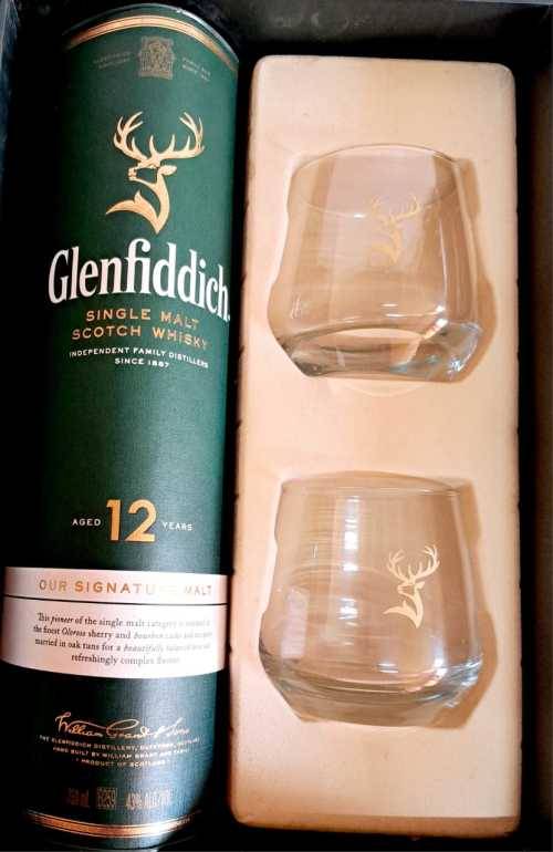 GLENFIDDICH 12 YEAR`S BOXED INCLUDES 2GLASSES NO BOTTLE FOR BAR /MANCAVE DISPLAY PIECE.