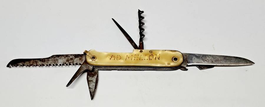 ** RARE** ANTIQUE OLD RED CROSS KNIFE  OLD & SCARES  !!!!!!  .