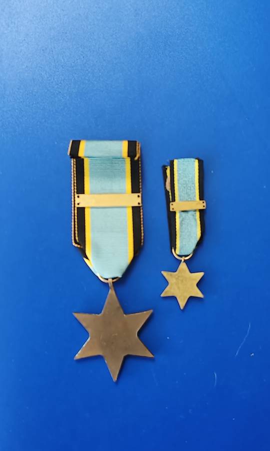 WW2 - AIR CREW EUROPE STAR - FULL SIZE + MINIATURE + CLASPS