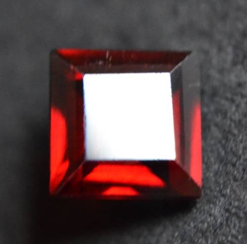 1.38Ct Natural Garnet Starting at R1 No reserve