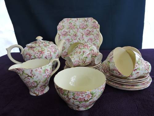 Shelley Maytime tea set