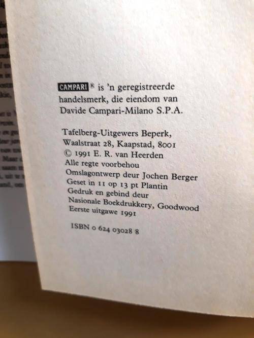 Casspirs en Campari's, Etienne van Heerde [1ste uitgawe, 1991, Tafelberg, Kaapstad]