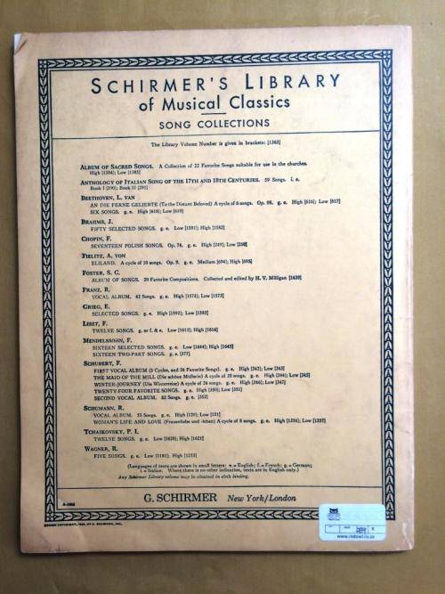 24 Italian Song and Arias of the 17th and 18th Centuries. for Medium Low Voice