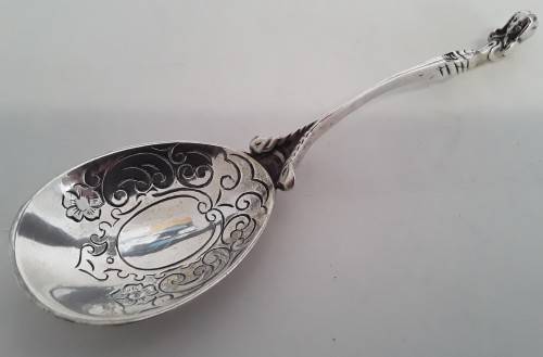 Early Dutch solid silver caddy spoon by Gebruder Niekerk.