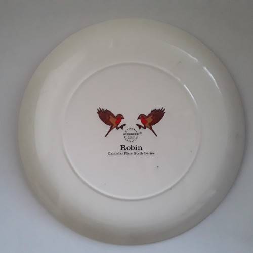 Large, vintage Wedgewood calendar plate. Robin sixth series. 1976.