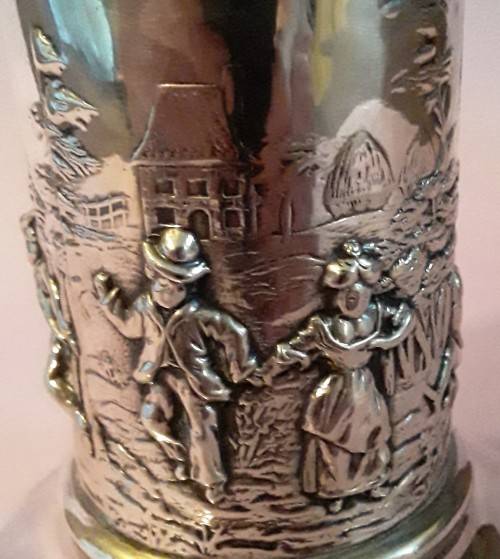 Solid silver Arts and Crafts vase by Nathan and Hayes. Chester, 1904.