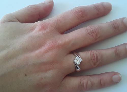 Designer `Diamonique` sterling silver ring with CZ stone. Size: N (17mm)