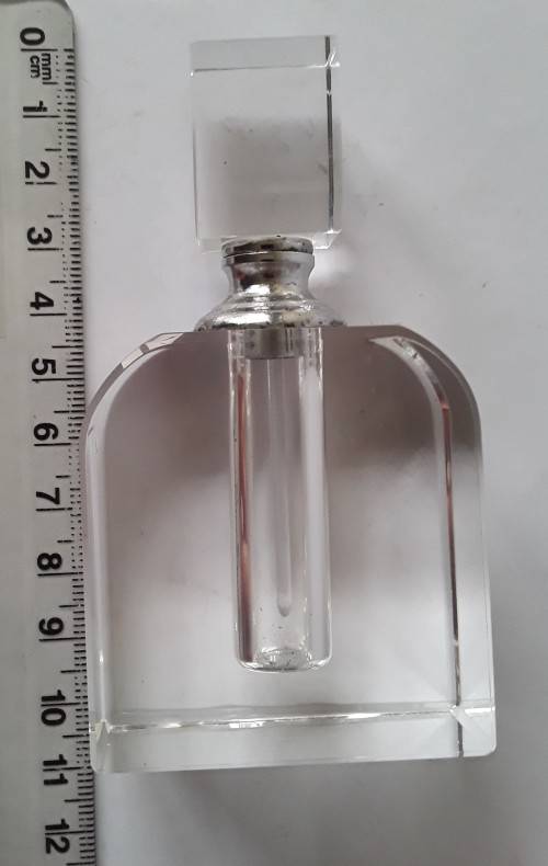 Gorgeous Vintage Art Deco Glass Refillable Perfume Bottle.
