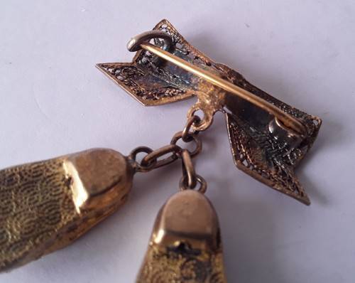Gorgeous Filigree Gold Gilt on Solid Silver Bow & Clogs Brooch from Beira Mozambique