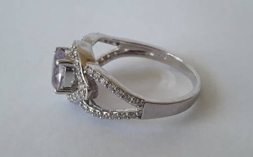 925 sterling silver ring with lilac stone. Size: N1/2 (17.3mm)
