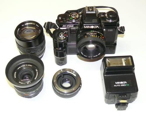 MINOLTA  X-700 photo camera 28mm +motor drive, lenses, etc.