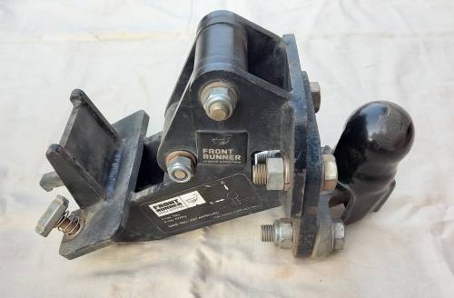 Tow Bar Front Runner for Land Rover Discovery 3 and 4.