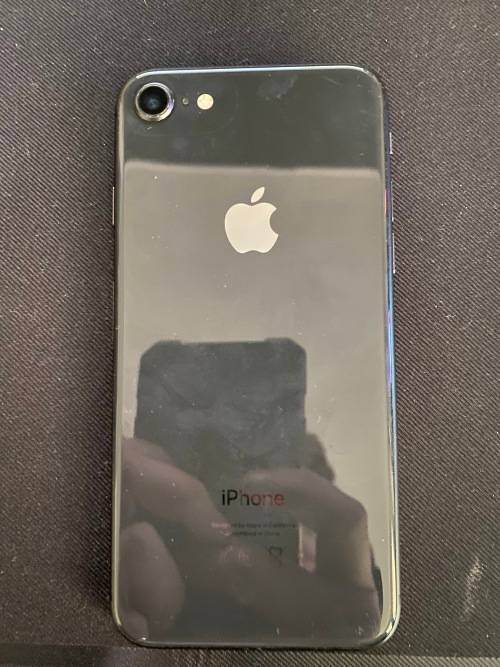 iPhone 8 For Parts (No Reserve)