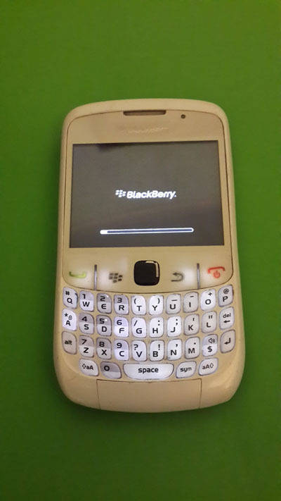 2 x Blackberry Curve 8520 Combo