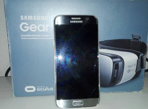 Samsung Galaxy S7 with Samsung Gear VR