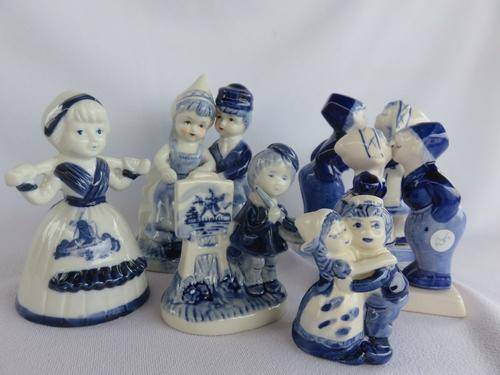 LOT OF SIX DELFT FIGURINES