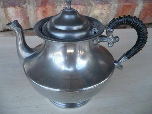 PEWTER TEA POT HOLLAND "CK"