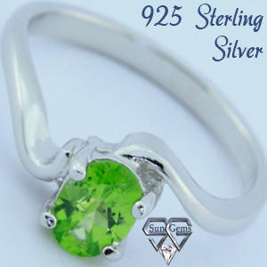 Solid 925 Sterling Silver & Peridot ring size 7# + 2.71g