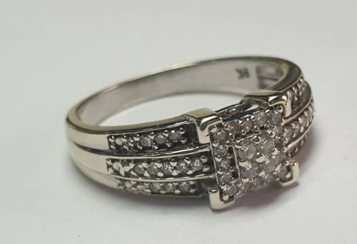 9ct White Gold Wedding Ring