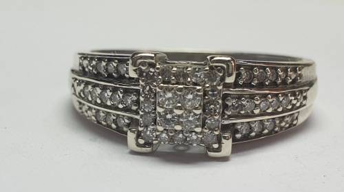 9ct White Gold Wedding Ring